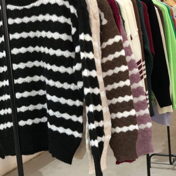 Sweater Rayado Clásico - VALKIRIA STORE | INDUMENTARIA en Bahía Blanca