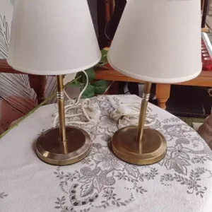 2 veladores de latón y bronce (33 cm alto)