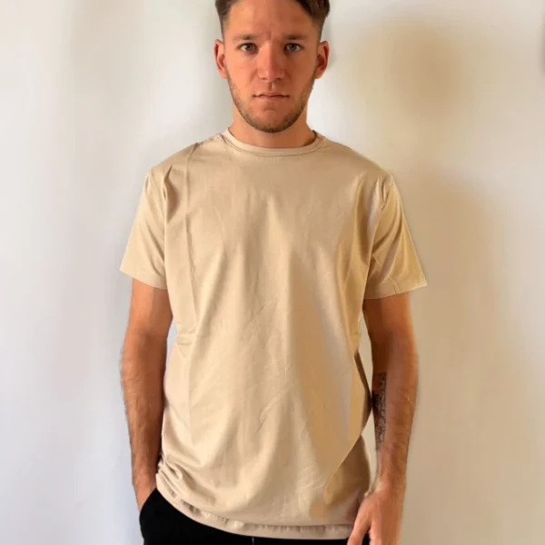 REMERA REGULAR GRECIA BEIGE