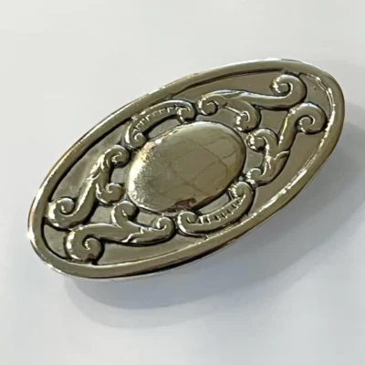 HEBILLA LABRADA EN PLATA Y LETRAS DE ORO 3119