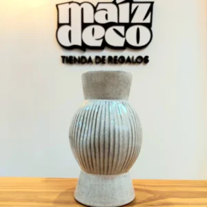 FLORERO DE CERÁMICA CON RAYAS AQUA CHICO