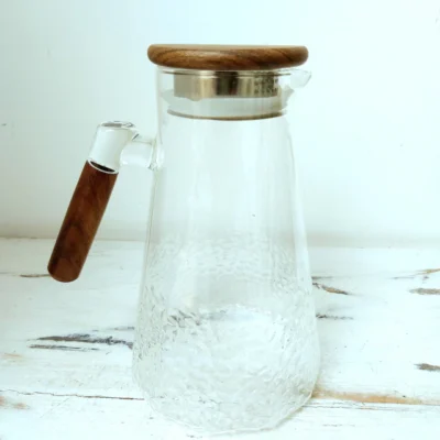 JARRA DE VIDRIO Y MADERA