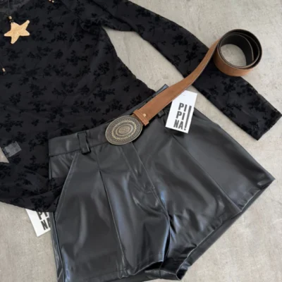 Short cuero Reptil — Pipina Showroom, Bahía Blanca