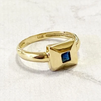 ANILLO ORO Y ZAFIRO AZUL SK908