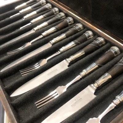 SET DE ASADO TENEDOR Y CUCHILLO CON ESTUCHE, ALPACA Y HOJA DE ACERO 18CM cod: TA300A