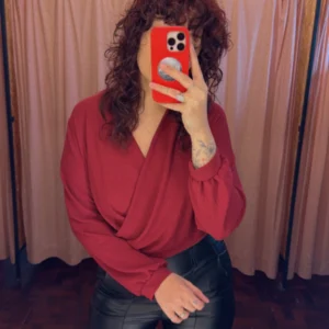 PANTALON TORINO ENGOMADO ALFORZAS WIDE LEG CIERRE