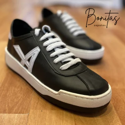 Zapatilla Adela negro art 484