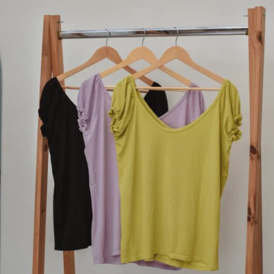 Remera Coronados - Negro — Casa Blanca Showroom, Bahía Blanca