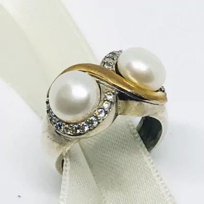 ANILLO PLATA Y PERLA DE RIO CON CUBICS. cod. 10342