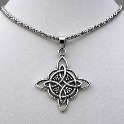 COLLAR CON DIJE DE NUDO DE BRUJA CELTA DE ACERO QUIRURGICO COD: 8215 — Joyería Debernardi, Bahía Blanca