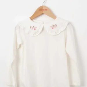 Remera cuello bordado natural #5016