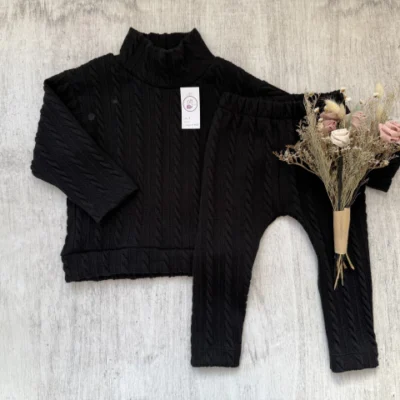 CONJUNTO LANILLA SIMIL TEJIDO POLERA + BABUCHA NEGRO