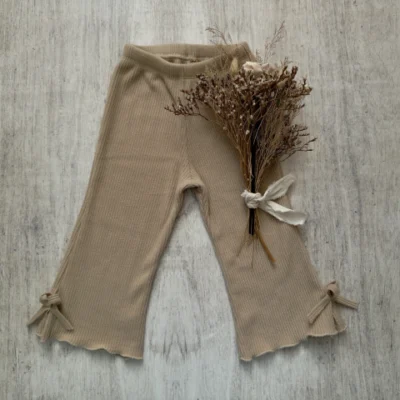 PANTALON OXFORD ACANALADO BEIGE