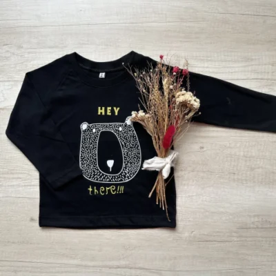 REMERA HEY