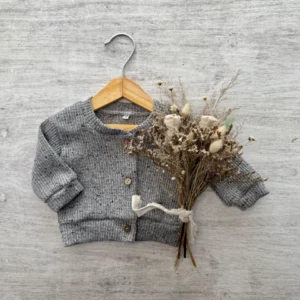 SAQUITO CON BOTONES PANAL GRIS