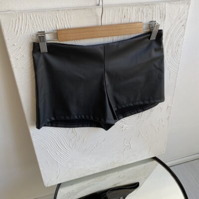 Short engomado basico
