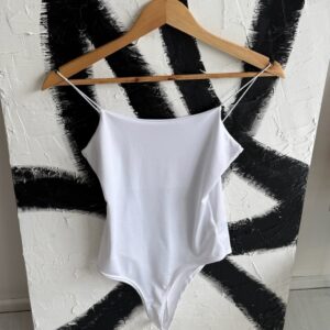 Body de lycra con tiras