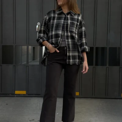 Jean Mom Zyra — GARAGE Showroom, Bahía Blanca