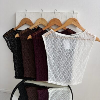 Musculosa de encaje (4 colores)