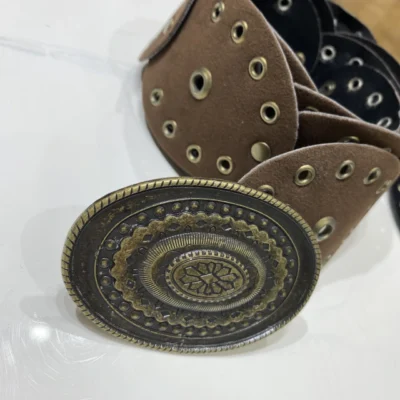 Cinto faja gamuzado con hebilla — Cattley Shoes, Bahía Blanca