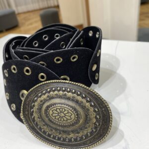 Cinto faja gamuzado con hebilla — Cattley Shoes, Bahía Blanca