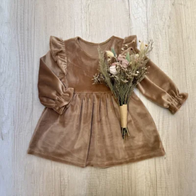 VESTIDO DE PLUSH PRINCESA MARRON