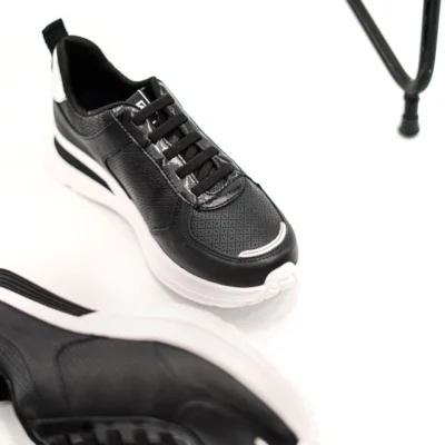 935101-2 Piccadilly Zapatilla Negro/ Plata con Cordón Elástico