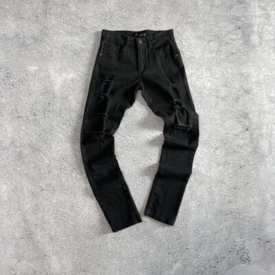 Jean Skinny Negro con Roturas - Estilo y Comodidad