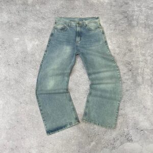 Jean Baggy Liso Básico con Corte Suelto y Prelavado
