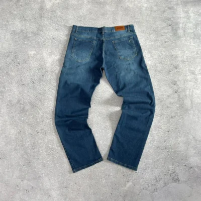 Jean Noir Ancho: Estilo y Comodidad Semi Elastizado