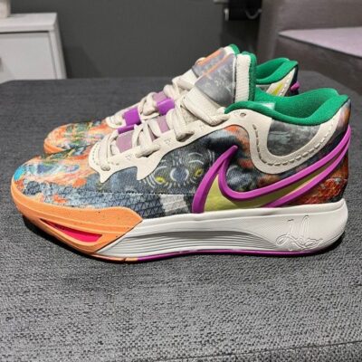 Nike kyrie 8 "circle of life" — Zapas Bahía, Bahía Blanca