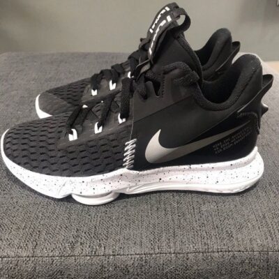 Nike Lebron Witness 5 — Zapas Bahía, Bahía Blanca