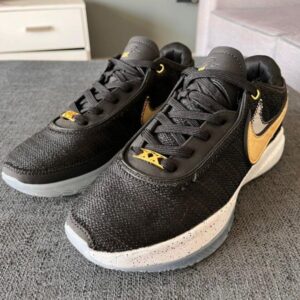 Nike Lebron XX "Black" — Zapas Bahía, Bahía Blanca