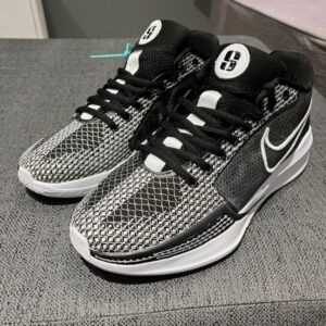Nike Sabrina 1 — Zapas Bahía, Bahía Blanca