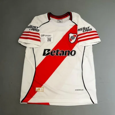 Camiseta River titular niño Betano 2026
