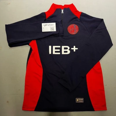 Buzo San Lorenzo niño Atomik azul hombros rojos
