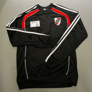 Buzo River urban cuello redondo negro 2026