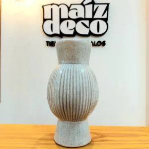 FLORERO DE CERÁMICA GRANDE RAYADO AQUA — Maiz Deco, Bahía Blanca