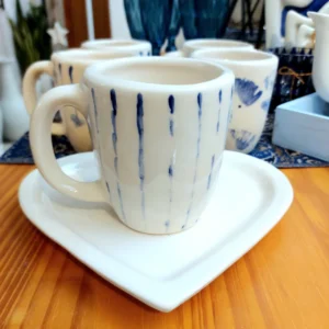 TAZA DE CERÁMICA PINTADA EN AZUL — Maiz Deco, Bahía Blanca