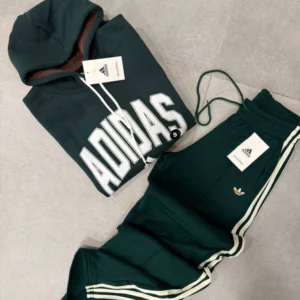 Buzo crop c capucha frizado — AURA SHOES, Bahía Blanca