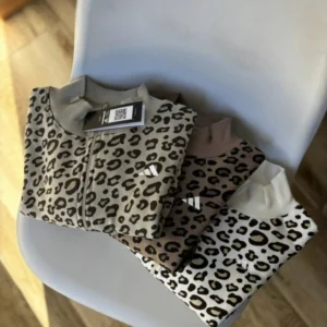 Campera animal print 3 tonos — AURA SHOES, Bahía Blanca