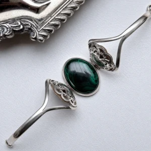 ANTGUA PULSERA DE PLATA Y MALAQUITA NATURAL OVAL CABUJÓN — Joyería Debernardi, Bahía Blanca