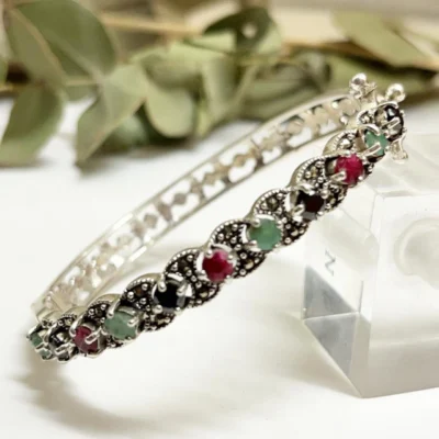 PULSERA ESCLAVA CON BISAGRA PIEDRAS DE RAIZ NATURAL TAILANDIA k1361 — Joyería Debernardi, Bahía Blanca