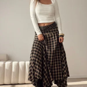 Falda rose — Pipina Showroom, Bahía Blanca