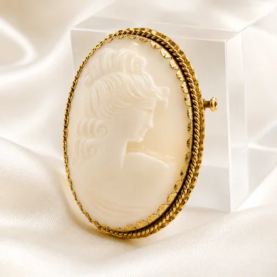 ANTIGUO BROCHE PRENDEDOR ORO 18K CAMAFEO NATURAL — Joyería Debernardi, Bahía Blanca