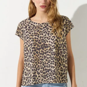 REMERA GIGI LEOPA BEIGE — Maria Castana, Bahía Blanca