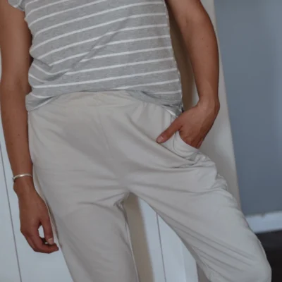 Jogger Minerva — Casa Blanca Showroom, Bahía Blanca