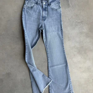 Jean Flare Ibiza Evan — GARAGE Showroom, Bahía Blanca