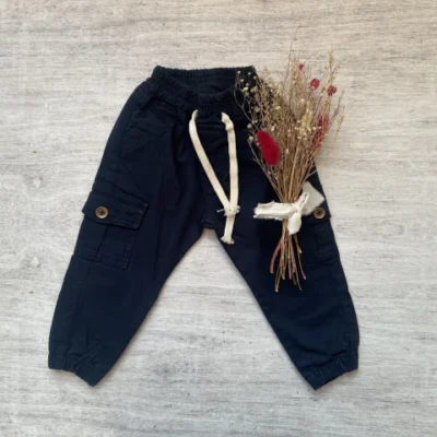 BABUCHA CARGO DE GABARDINA AZUL — Oli Baby, Bahía Blanca