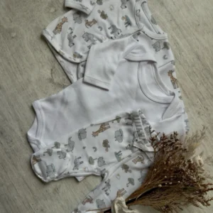 CONJUNTO TRES PIEZAS CAMPERA + BODY + RANITA SELVA — Oli Baby, Bahía Blanca